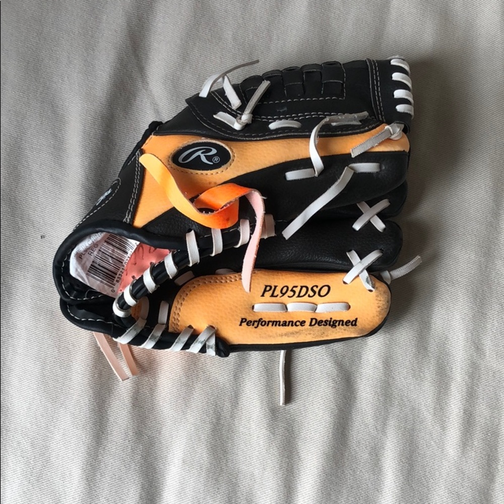 Boys baseball mitt